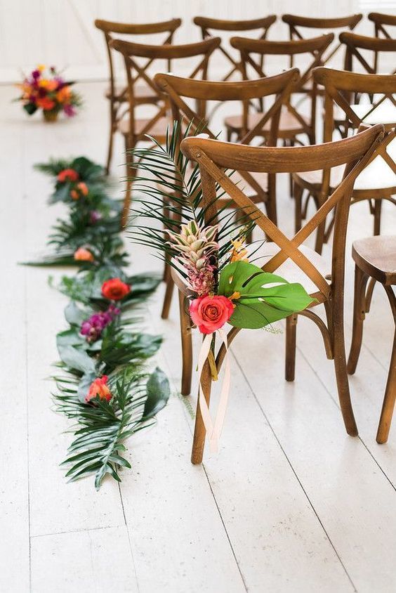 déco chaise mariage exotique