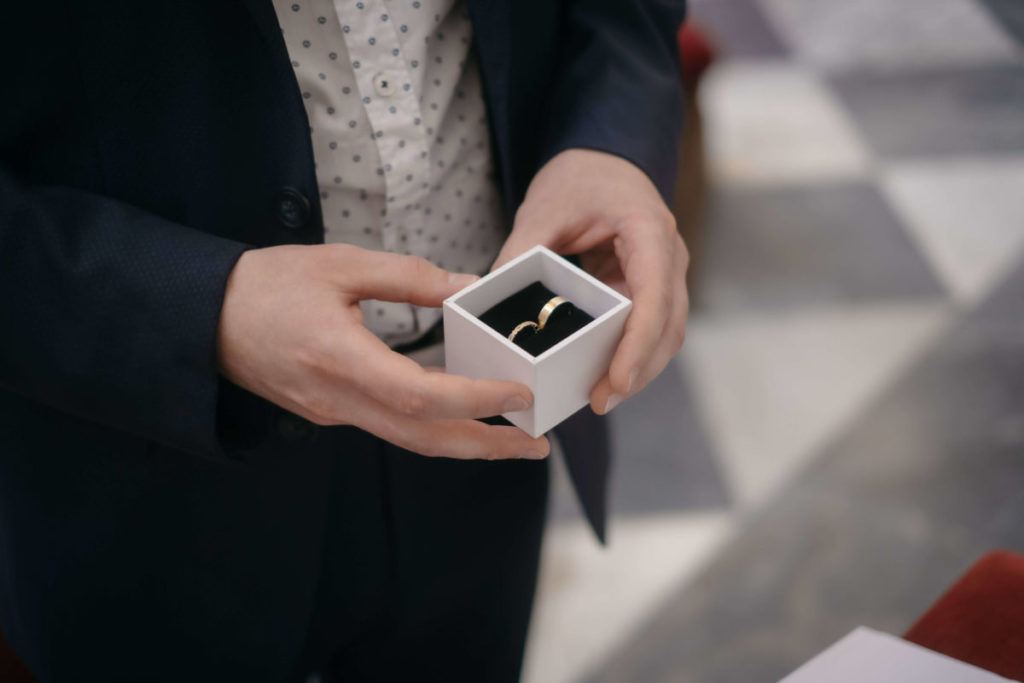 alliance de mariage en or