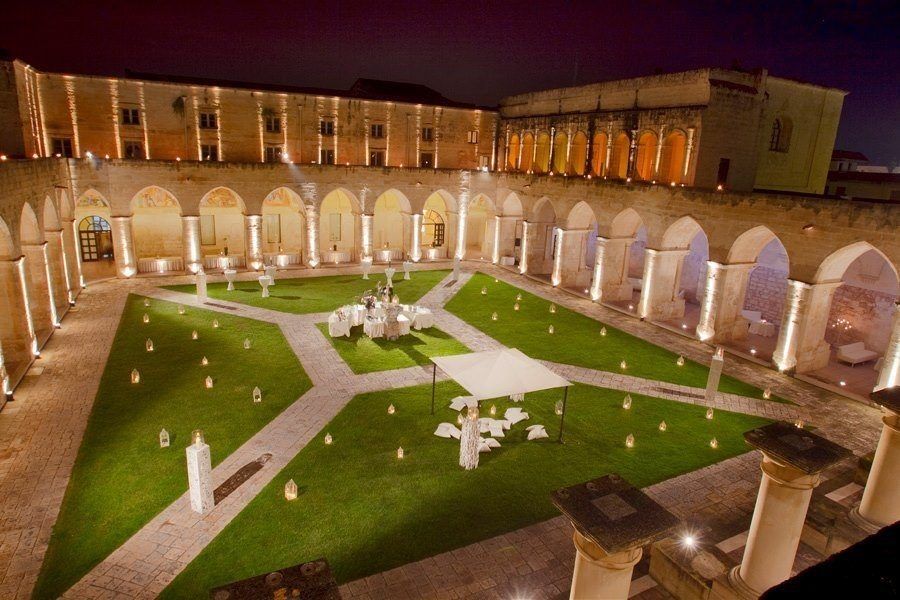 Cloître et monastère en Italie
